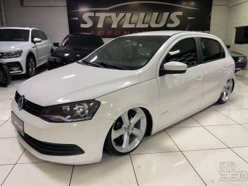 VW - VolksWagen Gol (novo) 1.0 Mi Total Flex 8V 4p