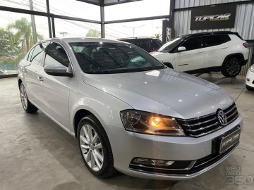 VW - VolksWagen Passat TB 2.0 FSI/TSI 211cv Tiptronic 4p