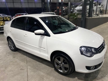 VW - VolksWagen Polo Sed.COMFORT. I MOTION 1.6 T.Flex 4p